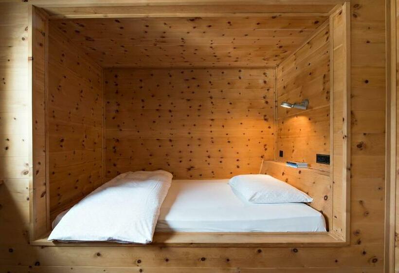 غرفة كلاسيكية فردية, Chesa Randolina