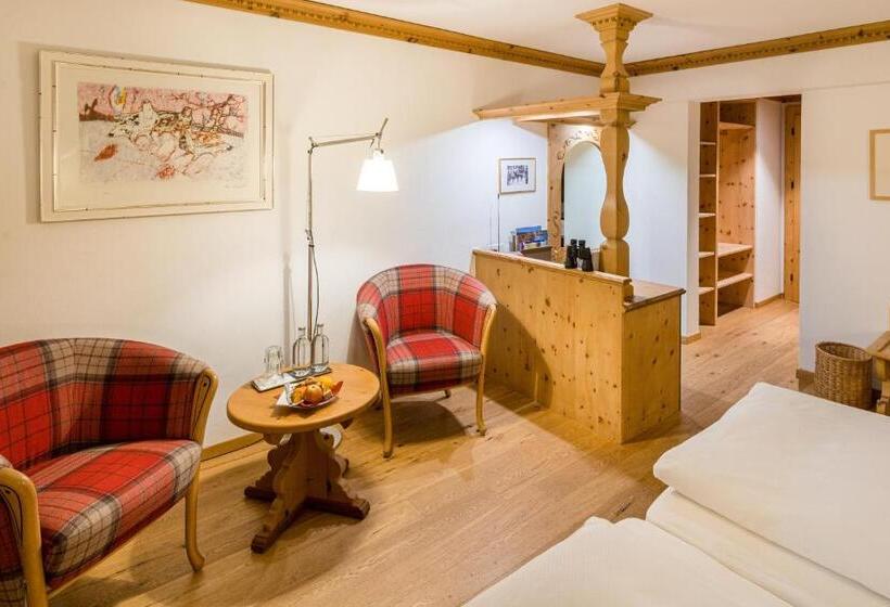 غرفة سوبيريور مزودة بشرفة, Chesa Randolina