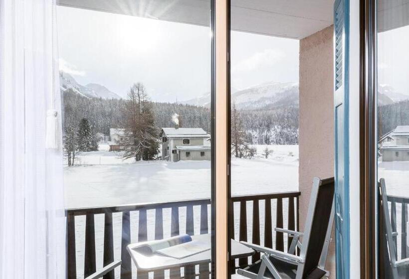 غرفة سوبيريور مزودة بشرفة, Chesa Randolina