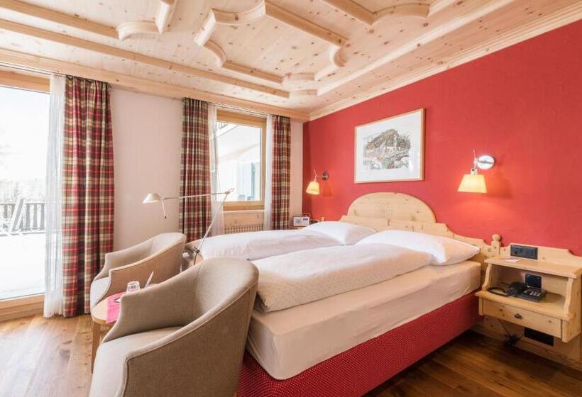 غرفة سوبيريور مزودة بشرفة, Chesa Randolina