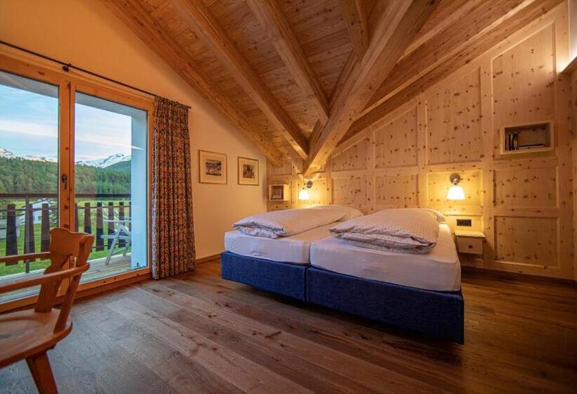 جناح مطل على البحيرة, Chesa Randolina