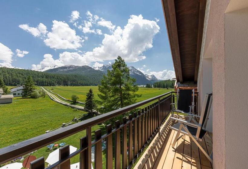 جناح مطل على البحيرة, Chesa Randolina