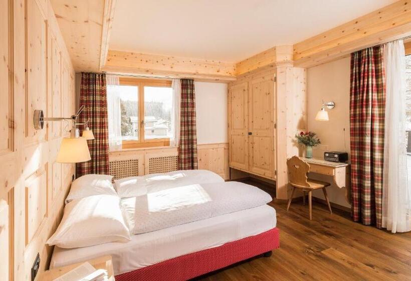 غرفة سوبيريور مزودة بشرفة, Chesa Randolina