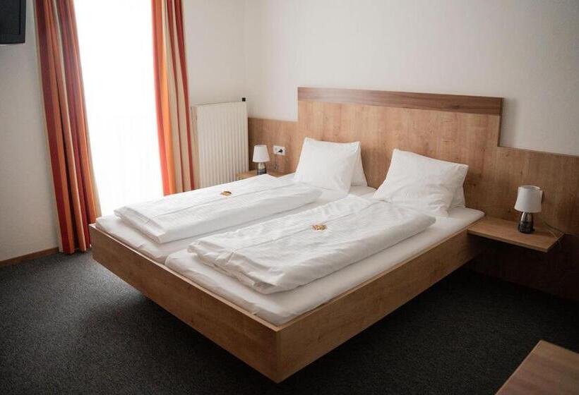 Номер Стандарт, Frühstückspension Auer Haus Kargl