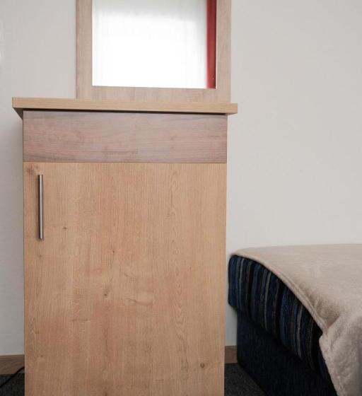 Номер Стандарт Трехместный, Frühstückspension Auer   Haus Kargl