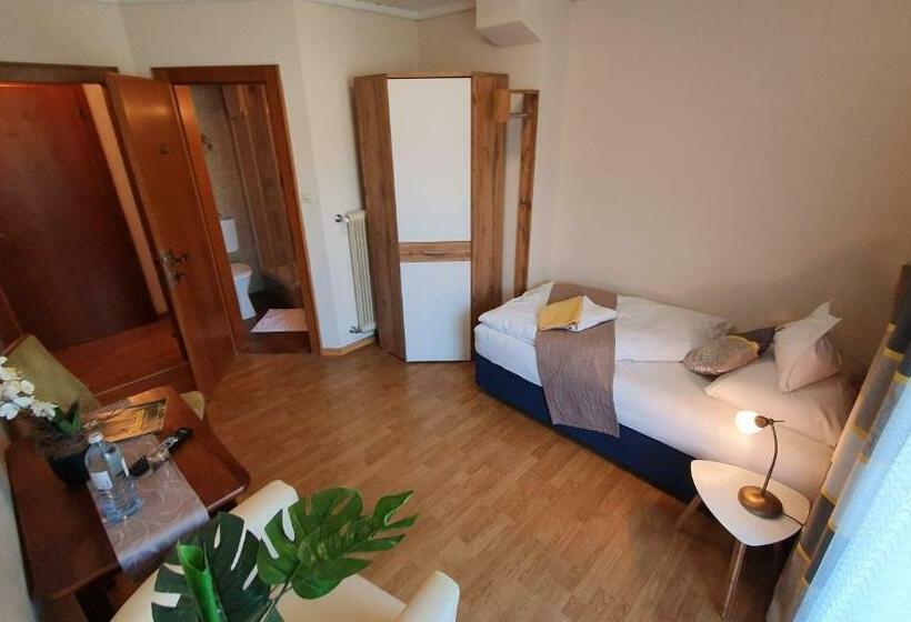 غرفة قياسية فردية مزودة بشُرفة, Gästehaus Bärwald