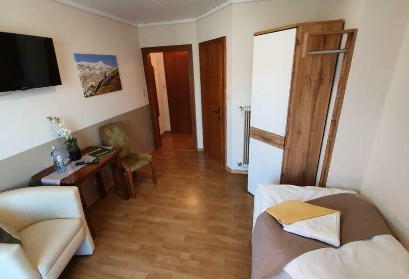 غرفة قياسية فردية مزودة بشُرفة, Gästehaus Bärwald