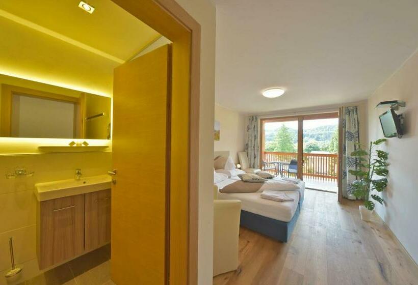 غرفة ديلوكس مزودة بشرفة, Gästehaus Bärwald