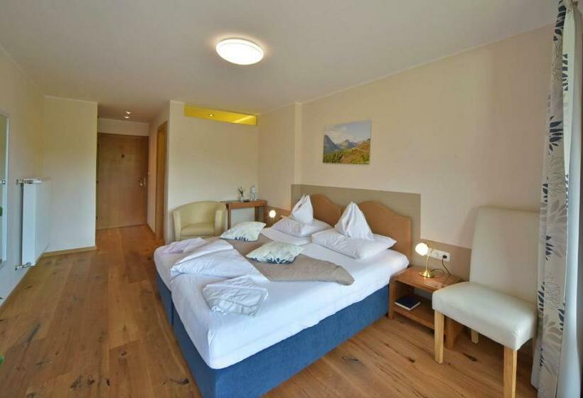 غرفة ديلوكس مزودة بشرفة, Gästehaus Bärwald