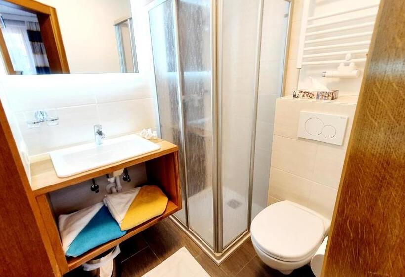 غرفة قياسية مزوَّدة بشُرفة, Gästehaus Bärwald