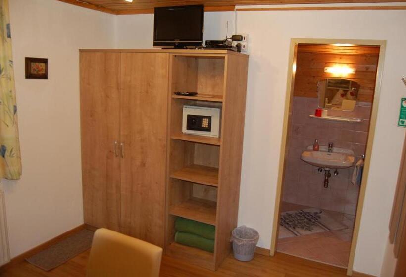 חדר סטנדרט, Gästehaus Zum Tauern