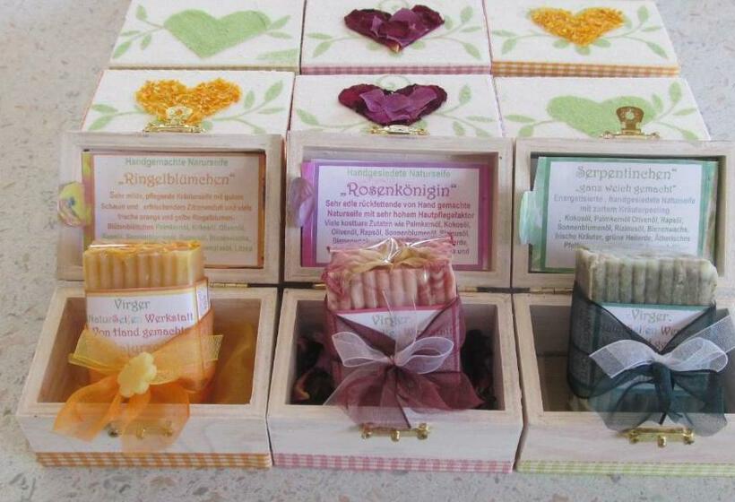 带1个卧室的带阳台的公寓, Klampererhof