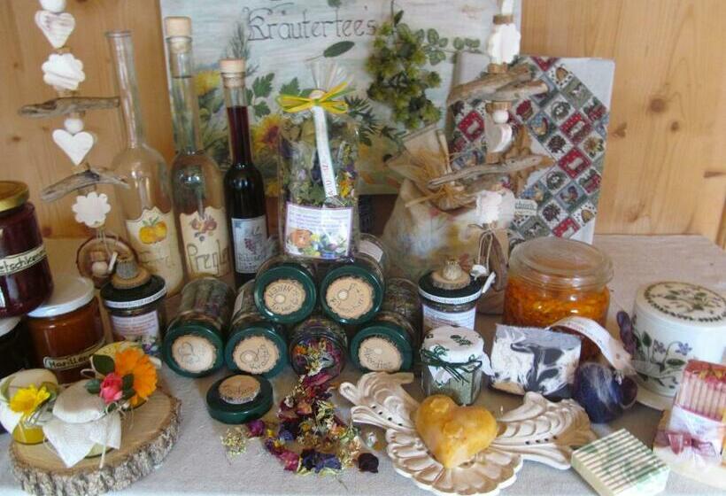 带1个卧室的带阳台的公寓, Klampererhof