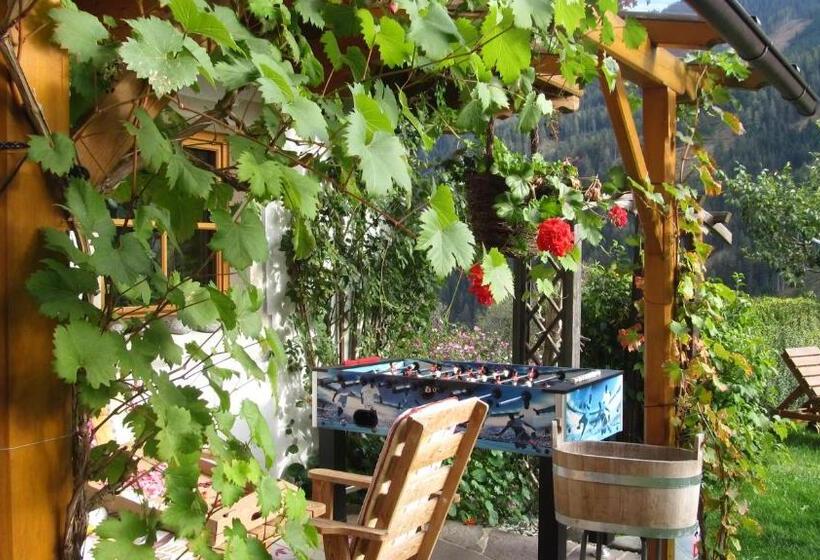 带1个卧室的带阳台的公寓, Klampererhof