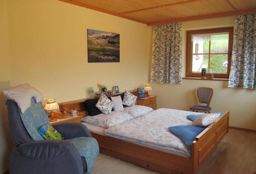 带1个卧室的带阳台的公寓, Klampererhof