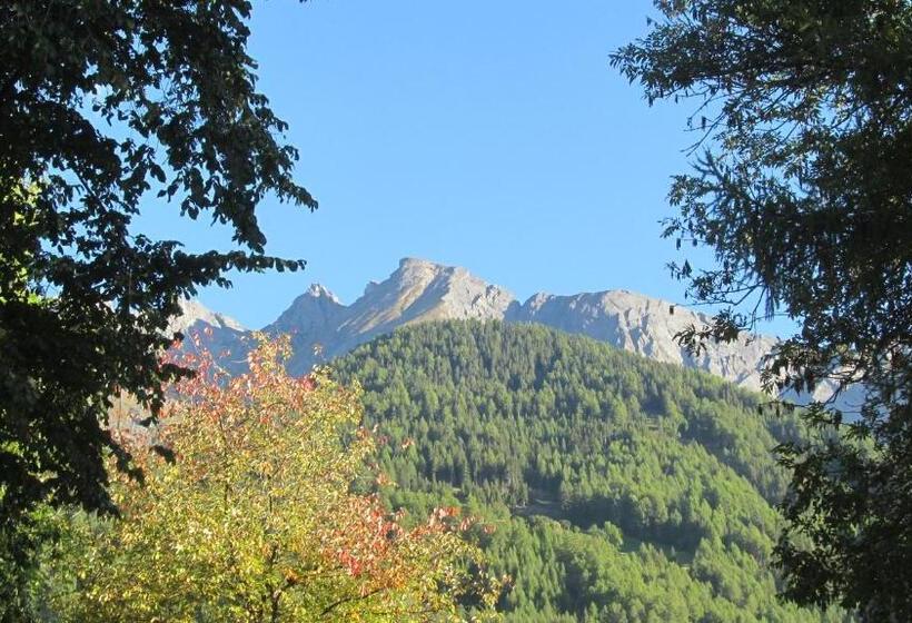 带阳台两卧公寓, Klampererhof