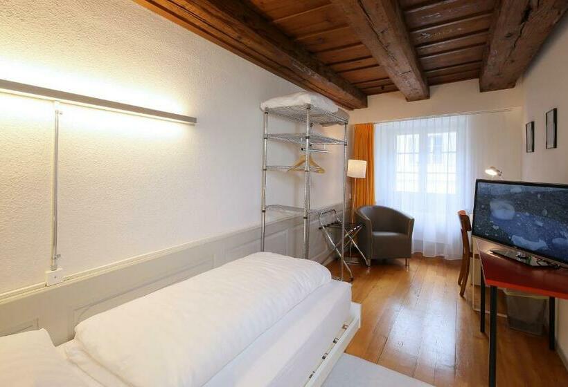 غرفة قياسية فردية, Roter Ochsen