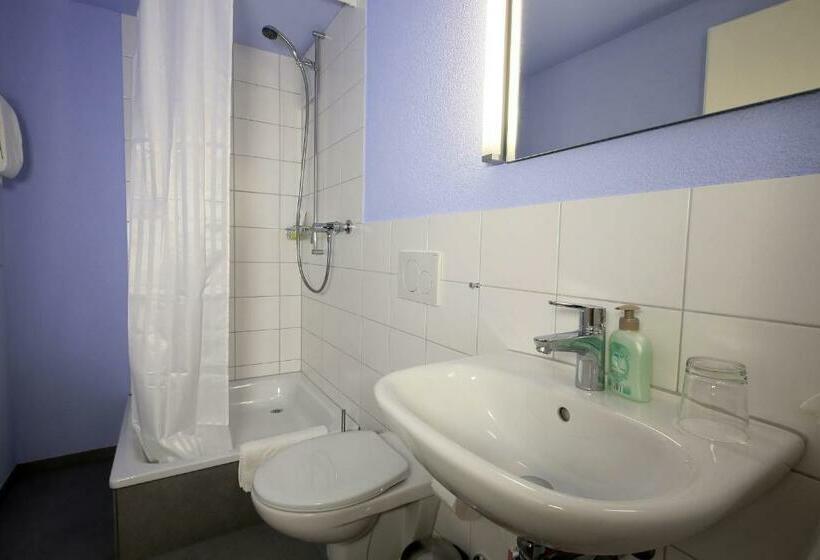 غرفة قياسية فردية, Roter Ochsen