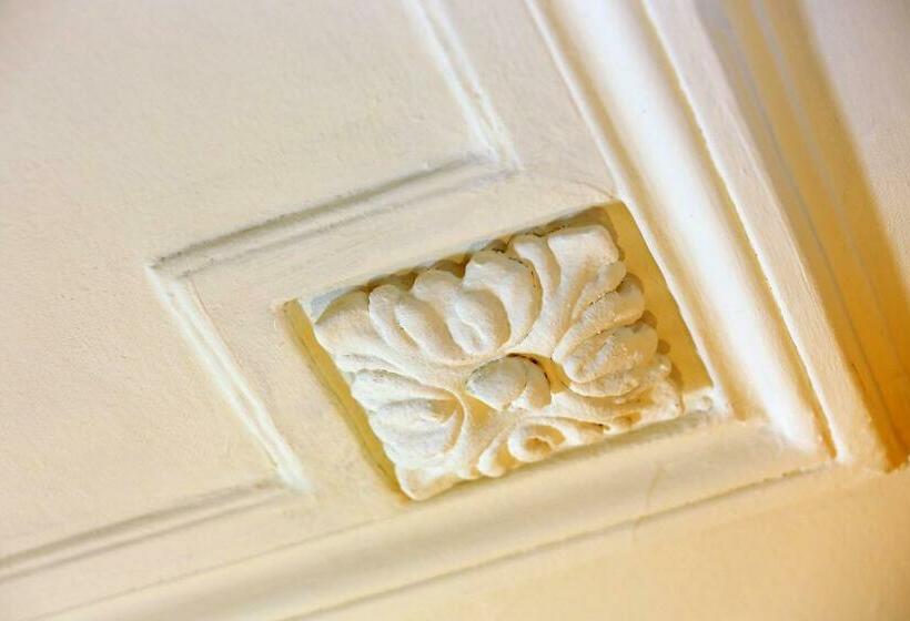 غرفة قياسية فردية, Roter Ochsen