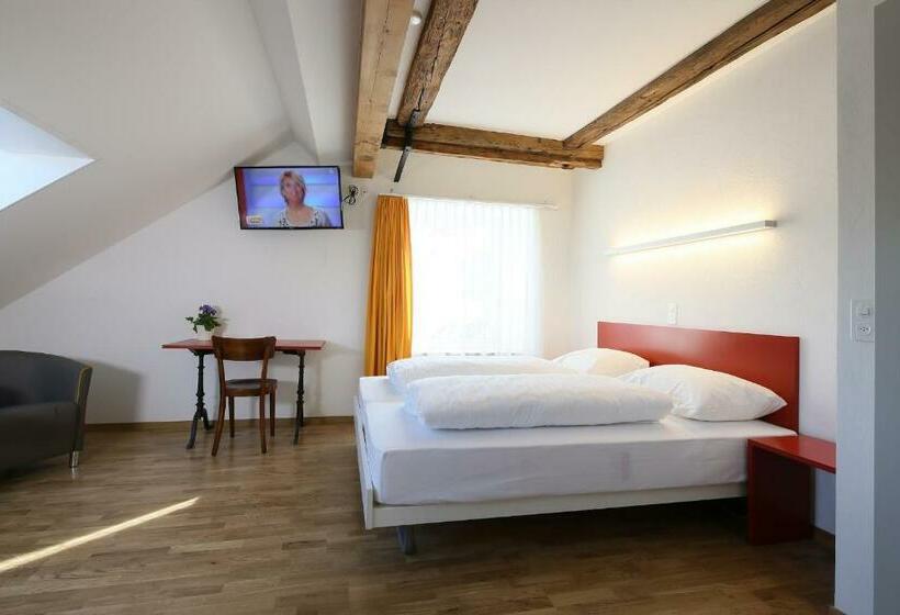 غرفة قياسية, Roter Ochsen