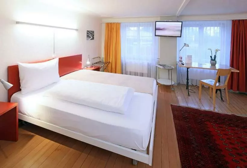 Junior Suite, Roter Ochsen