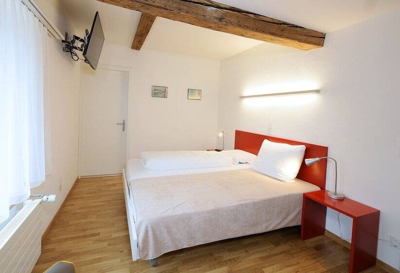 غرفة قياسية, Roter Ochsen