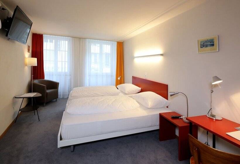 غرفة قياسية, Roter Ochsen