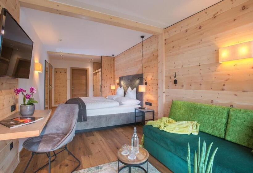 수피리어 룸, Tipotsch