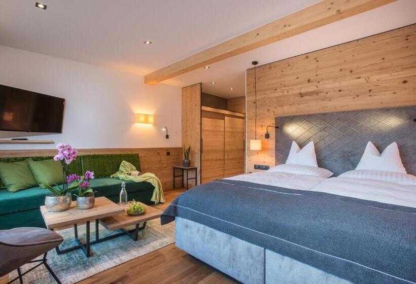 수피리어 룸, Tipotsch