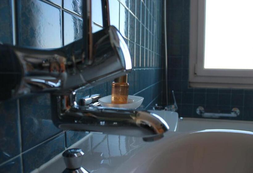 סוויטה, Zur Au