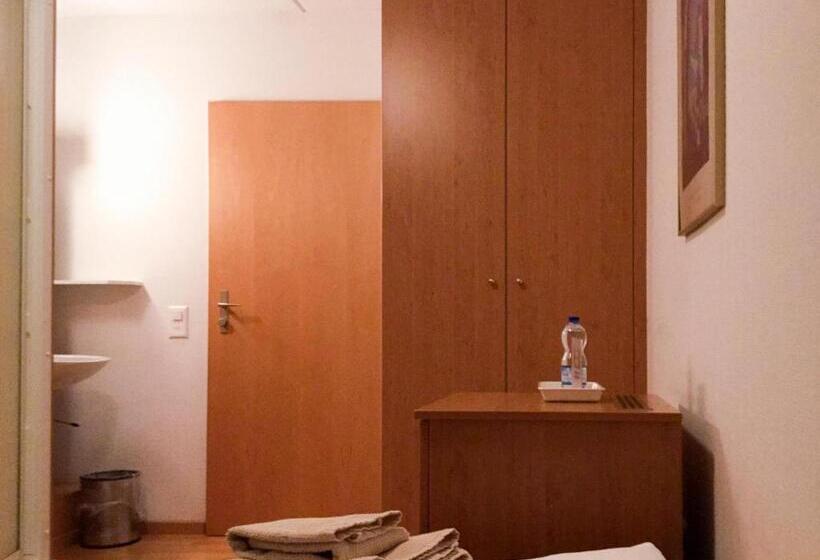 חדר סטנדרד יחיד חדר אמבטיה משותף, Zur Au