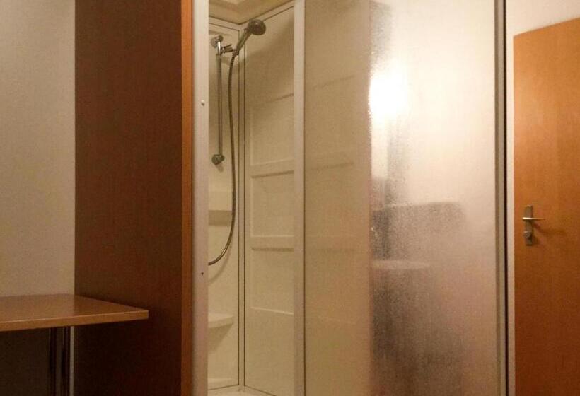 חדר סטנדרט חדר אמבטיה משותף, Zur Au