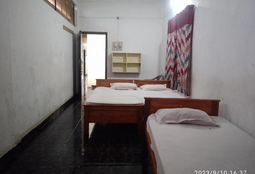 스탠다드 트리플 룸, Layali Ooty Transit Lodging