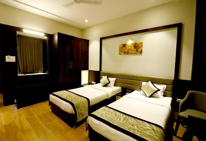 Номер Economy, The Royal Inn