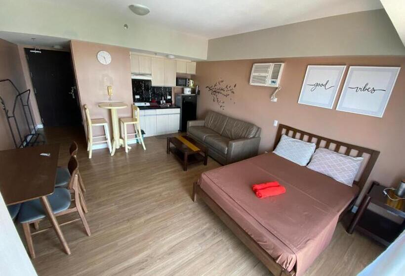 استودیوی استاندارد, Abreeza Chills Place T1 1105