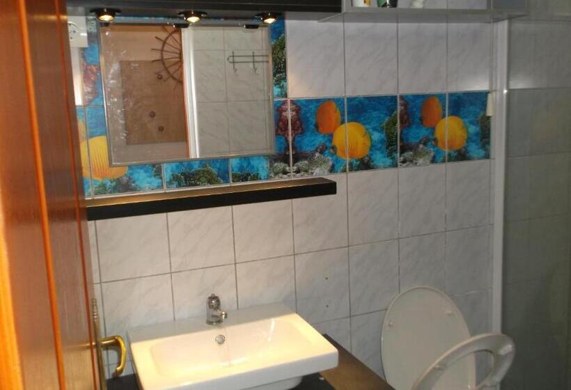 غرفة قياسية, Vali Vendégház