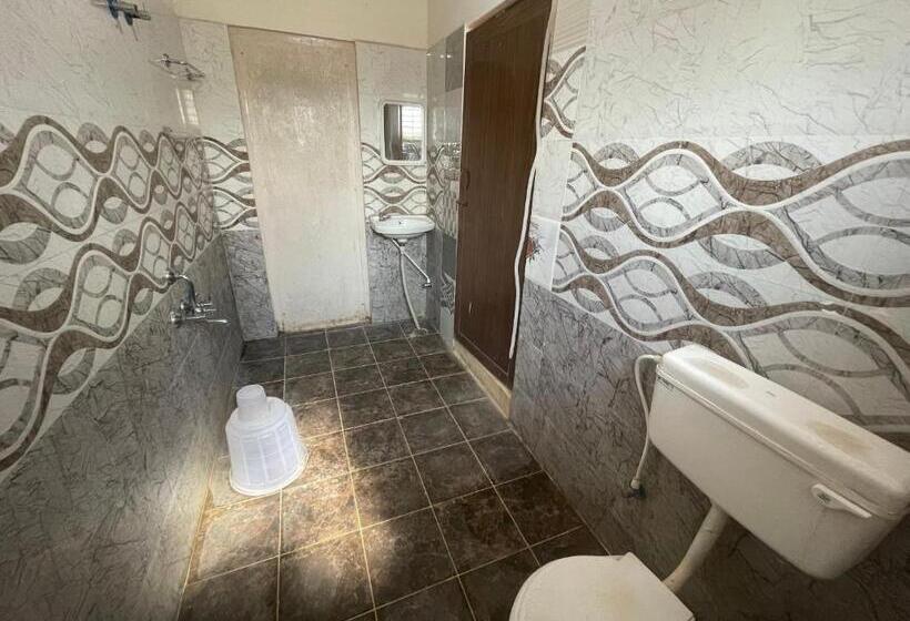 标准间, Eagle Heights