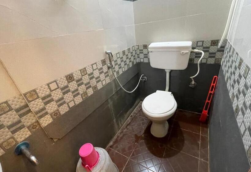 标准间, Eagle Heights