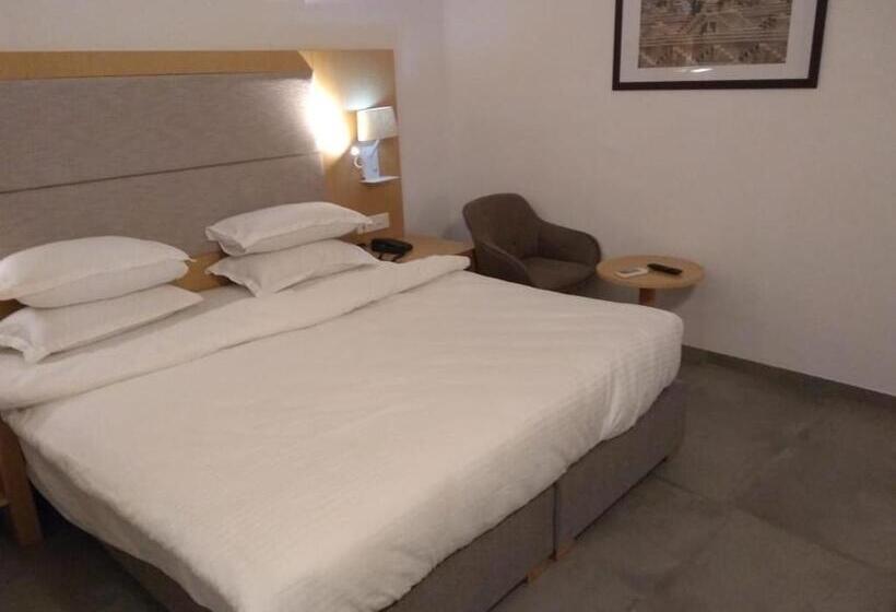 חדר סופריור, Golden Shine