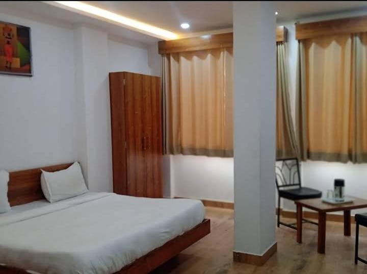 اتاق خانوادگی, Mangal Niwas