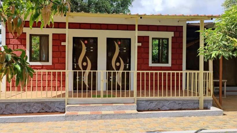 חדר בסיסי לשלושה, Ns Brothers Farm & Resort