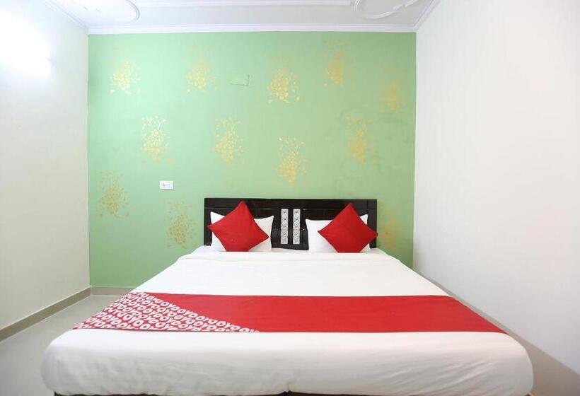 غرفة كلاسيكية ثلاثية, O Royal Guest House