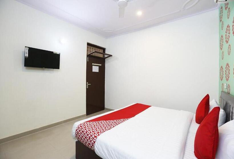 غرفة كلاسيكية ثلاثية, O Royal Guest House