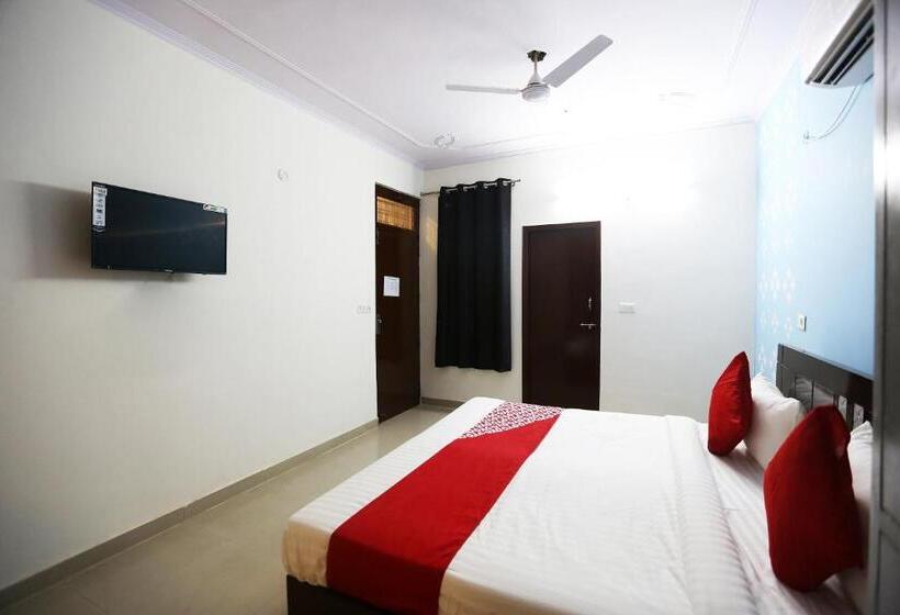 غرفة كلاسيكية ثلاثية, O Royal Guest House