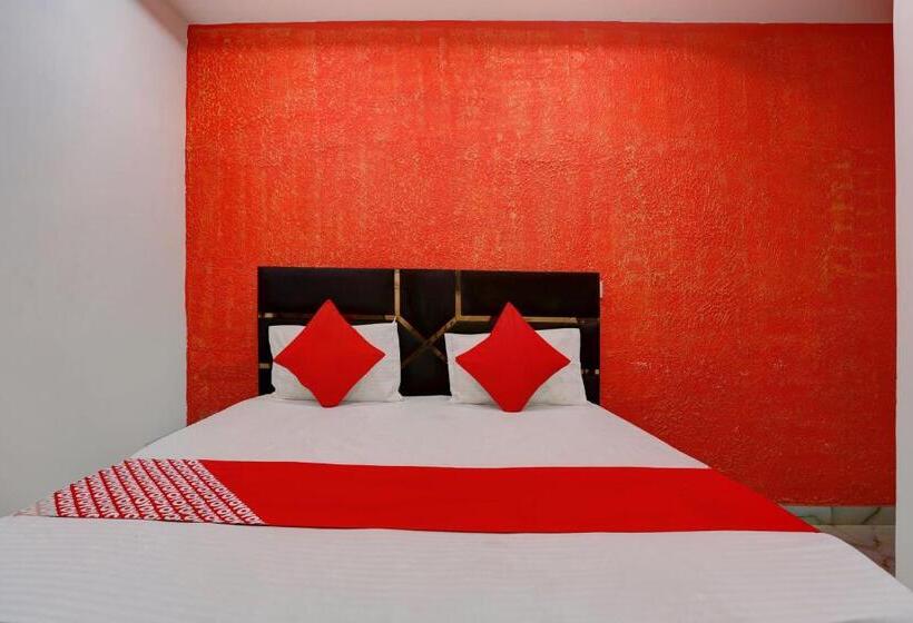 三人经典房间, Oyo Flagship Hotel Star Blue