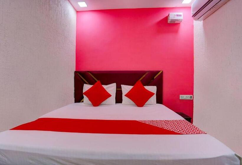 חדר קלאסי לשלושה, Oyo Flagship Hotel Star Blue