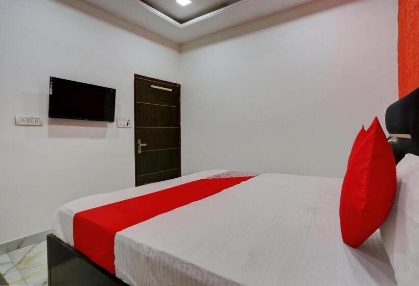 三人经典房间, Oyo Flagship Hotel Star Blue