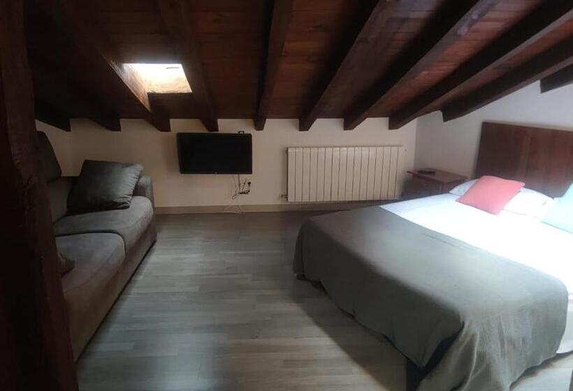 スタンダードルーム, Papamoscas