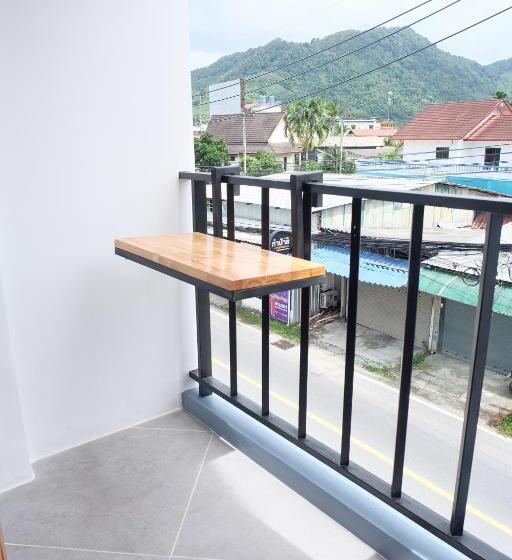 Quarto Estandar com Sacada, B3 House