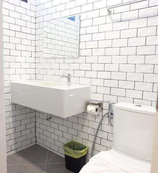 Quarto Estandar com Sacada, B3 House